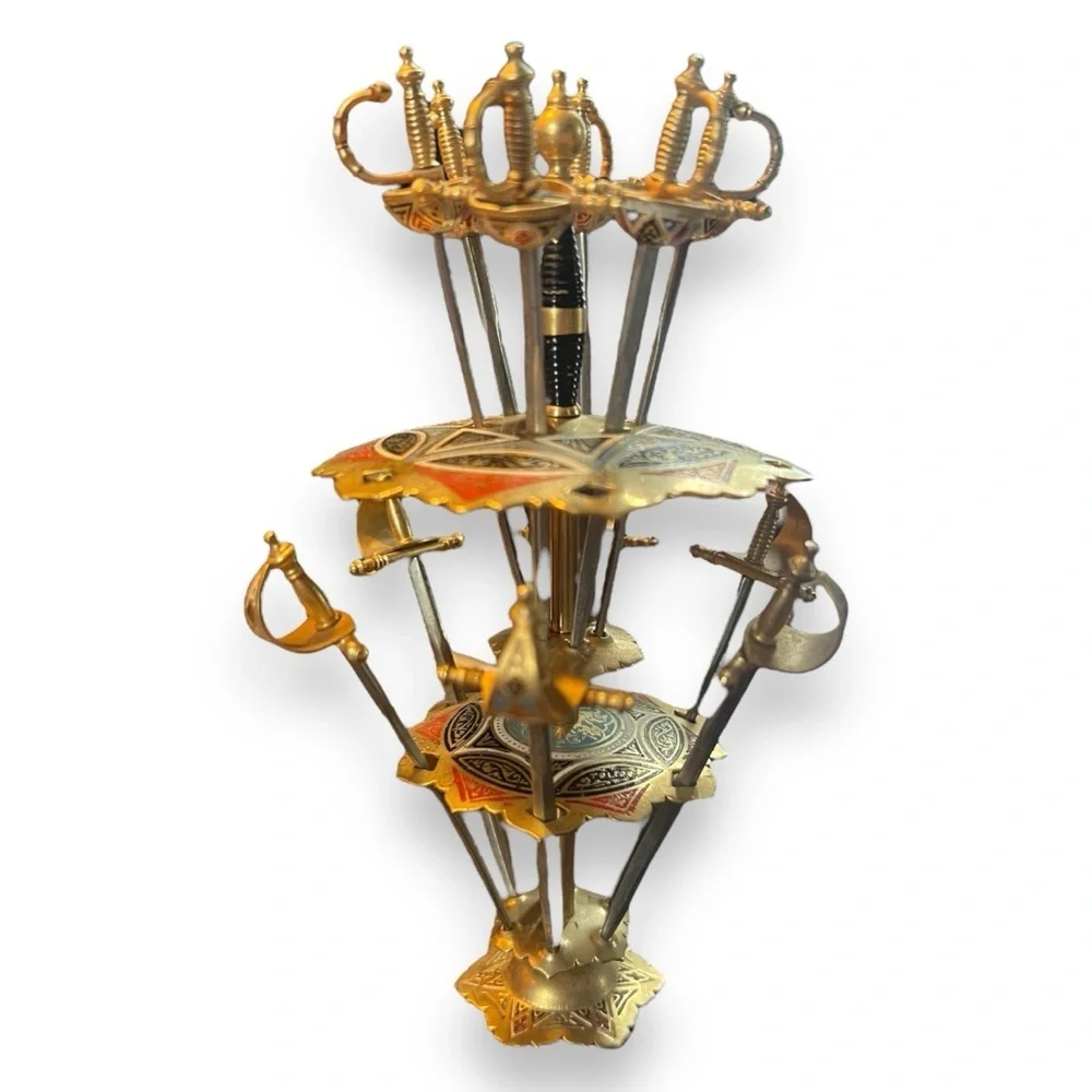 Vintage damascene style